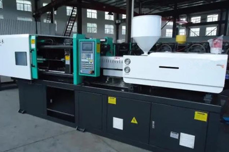 PVC管接頭注塑機啟動前需要做哪些準備工作？