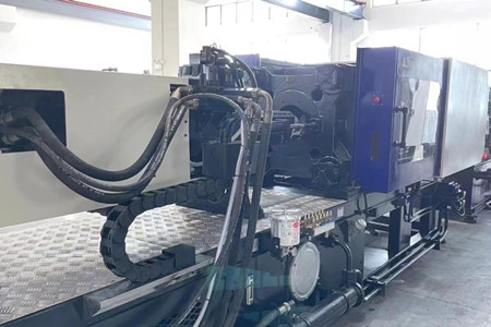 如何選擇混雙色注塑機(jī)?看完后漲知識!