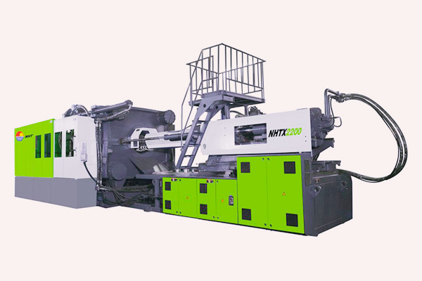 大型二板式智能注塑機設備實拍圖1